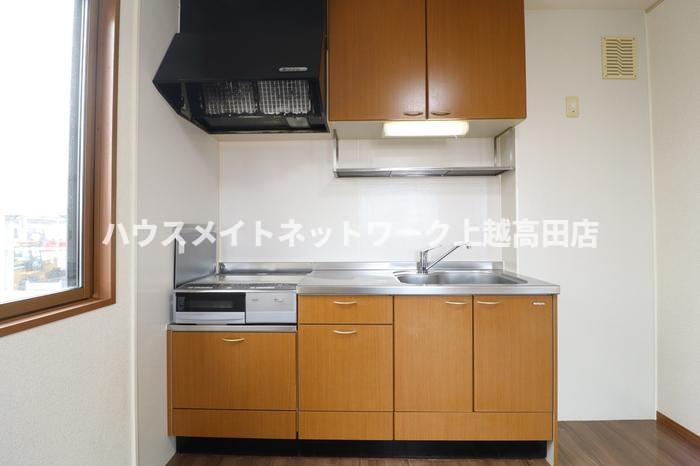 キッチン　キッチン（参考同型201号室室内写真）