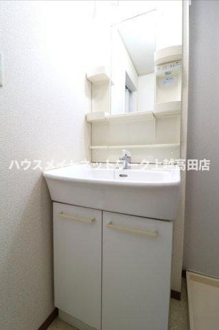 洗面設備　洗髪洗面化粧台（参考同型201号室室内写真）