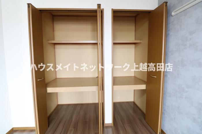 収納　クローゼット（参考同型201号室室内写真）