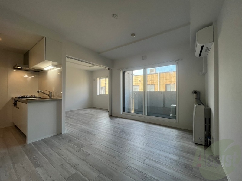 居室・リビング　広くてきれいなリビングです！快適に過ごせそうですね。