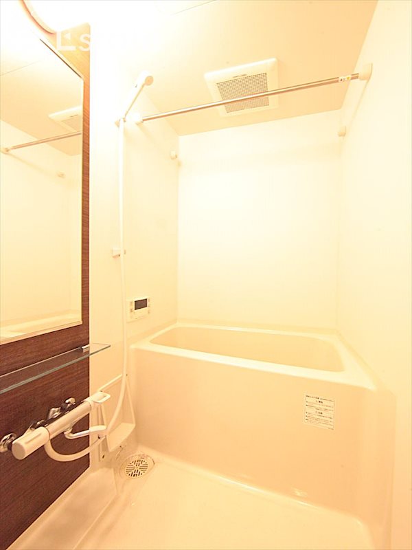 バス・シャワールーム　バスルーム