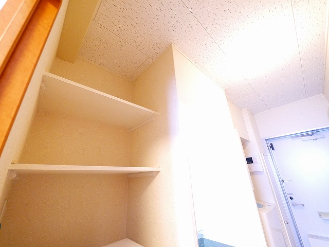 収納　たっぷりとした収納スペースです