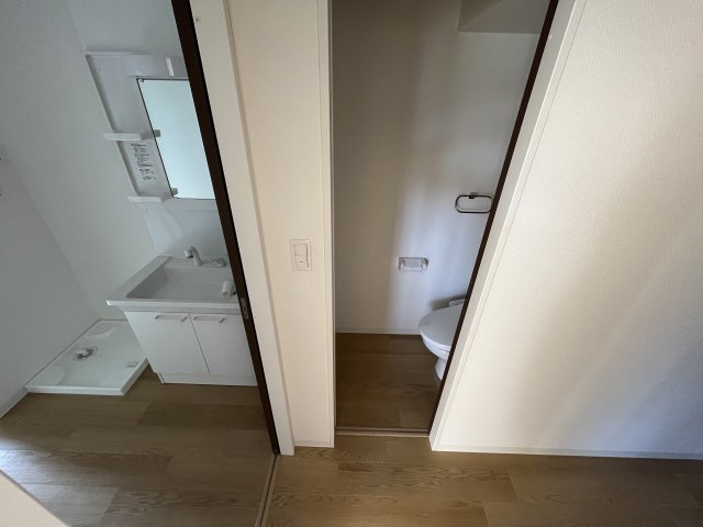 洗面設備　脱衣スペースもあります