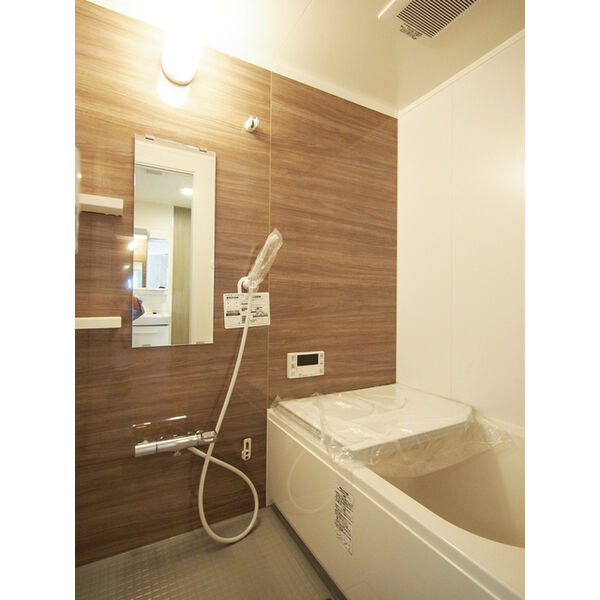 バス・シャワールーム　給湯リモコン付