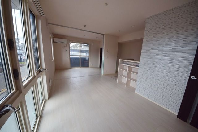 居室・リビング　※別号室参考写真です