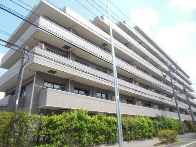 建物外観　★お買い物に便利な立地にあります★