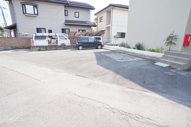 駐車場　敷地内駐車場