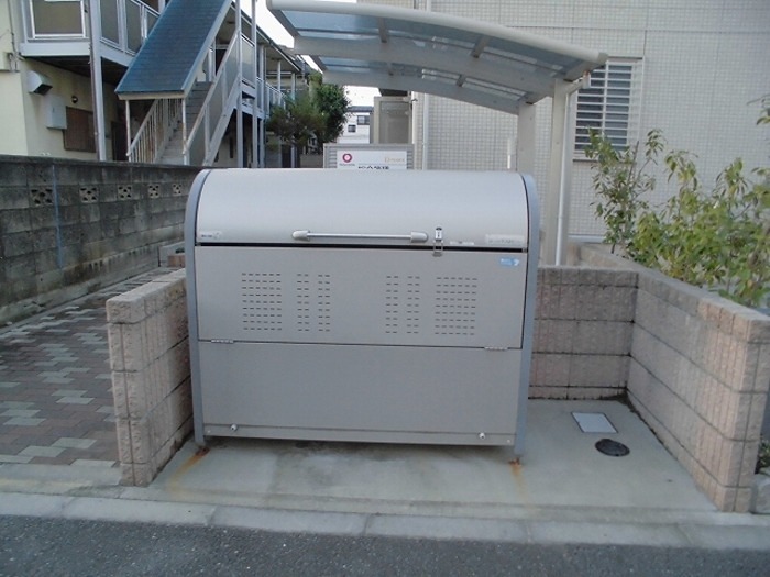 その他　敷地内にゴミ置き場がございます