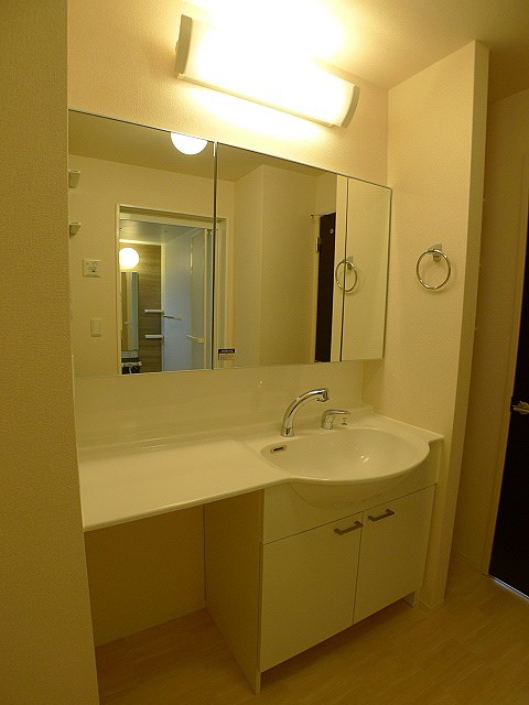 洗面設備　洗面化粧台