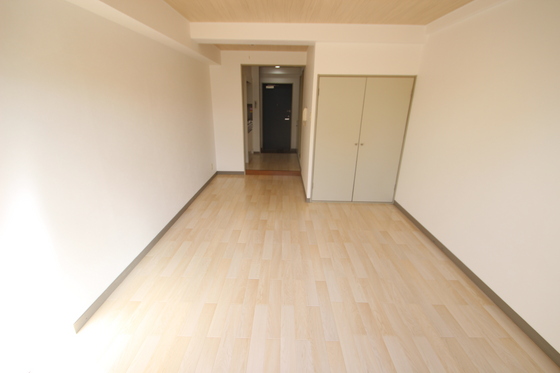 居室・リビング　※別号室の写真です