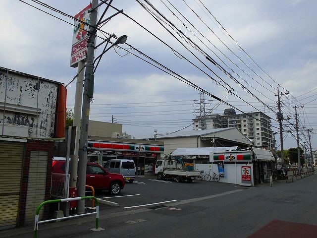 コンビニ　サンクス（コンビニ）まで325m