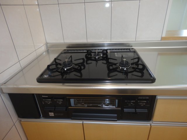 その他設備　3口ガスコンログリル付