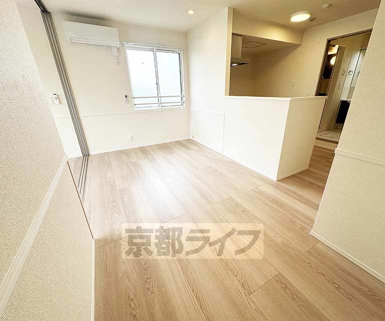 居室・リビング　ＪＲ円町駅徒歩１１分、設備充実物件！