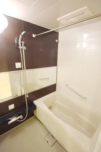 バス・シャワールーム　バス