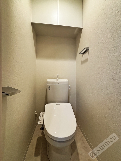 トイレ　温水洗浄便座付き♪♪