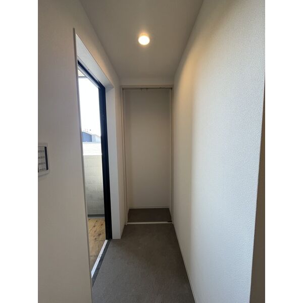 玄関　同物件写真 2026.0203撮影時