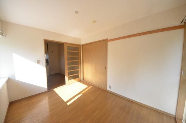 居室・リビング　☆6帖の洋室です☆