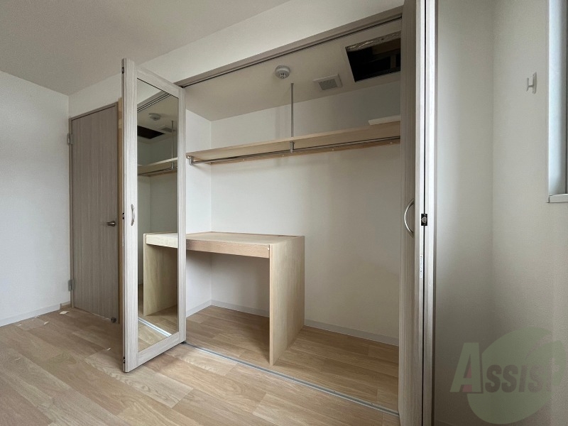 収納　寝室のクローゼットにたくさん収納出来ますね！