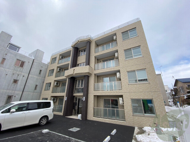 建物外観　札幌市西区八軒五条西「グランメール藤ハウス」