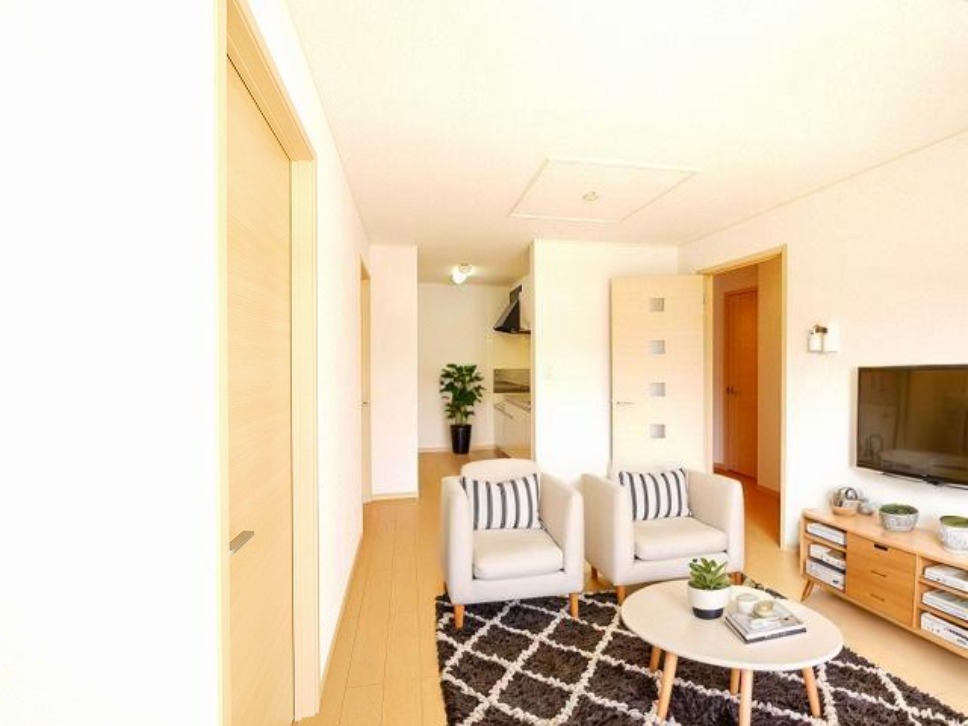 居室・リビング　CGで家具等を配置したもので家具等は含まれません