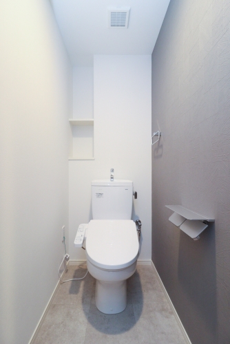 トイレ　建築中、１階の写真です。