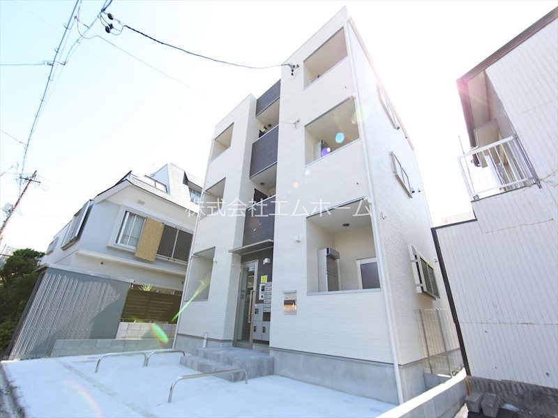 建物外観　外観　オートロック付　宅配ＢＯＸ有り