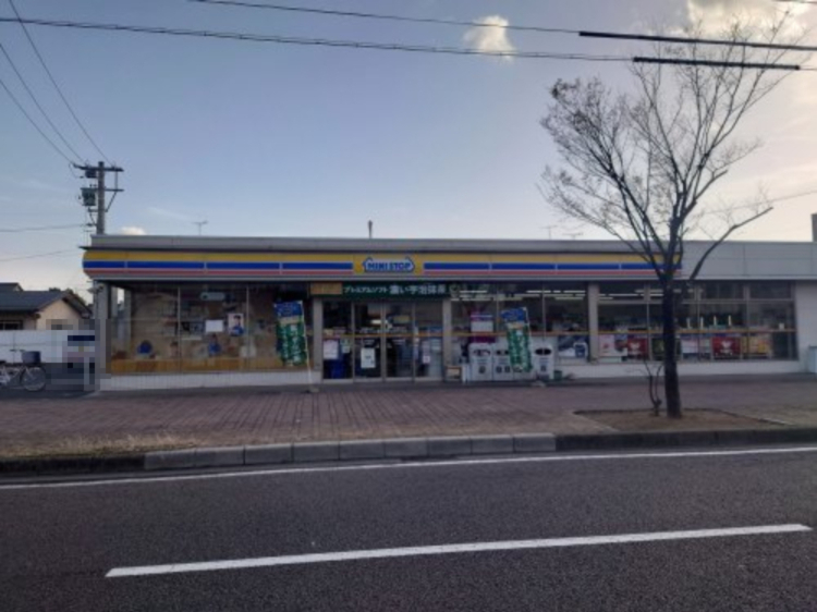コンビニ　ミニストップ　岐阜加納上本町店（コンビニ）まで165m