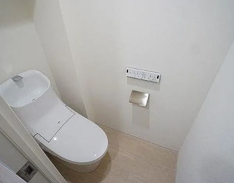 トイレ　別タイプ部屋　参考写真です