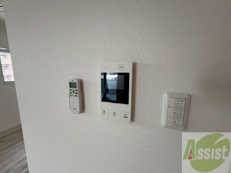 セキュリティ　ＴＶモニター付インターホンです。来客者の顔が見えるので安心！