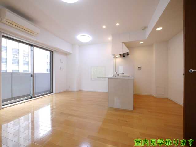 居室・リビング　コンフォリア九段