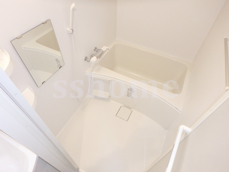 バス・シャワールーム　清潔感のある浴室☆