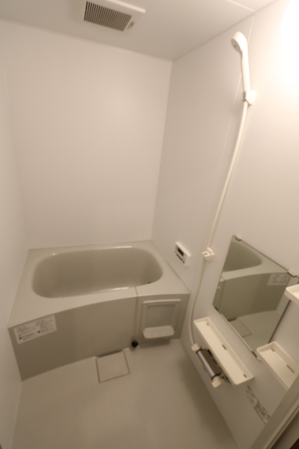 バス・シャワールーム　☆冷めての安心の追焚機能付き☆