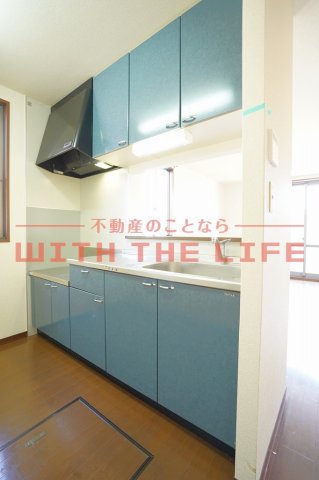 キッチン　コンパクトなキッチンで掃除もラクラク