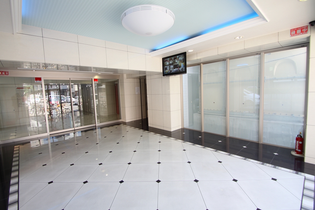 エントランス　宅配ボックス完備しています。