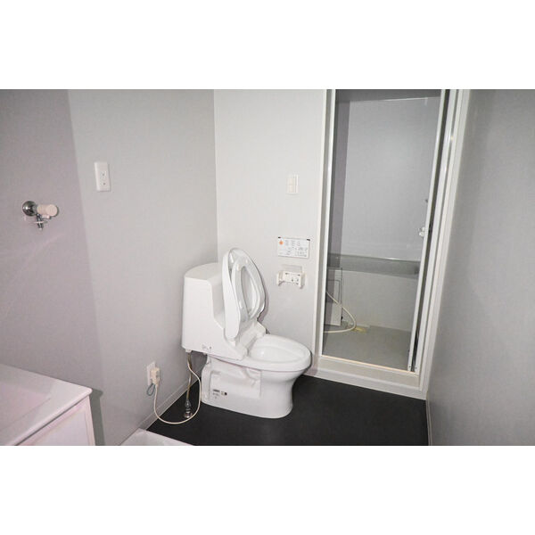 トイレ　別室の参考写真です。※現況優先