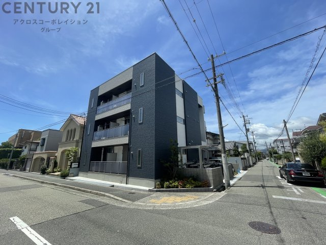 建物外観　オートロック付きで外部からの出入りが無く安心です