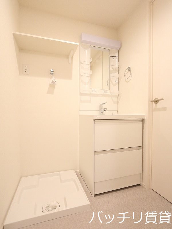 洗面設備　同型タイプの為現状優先