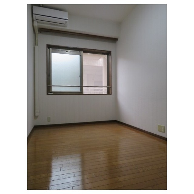 居室・リビング　５．７帖洋室