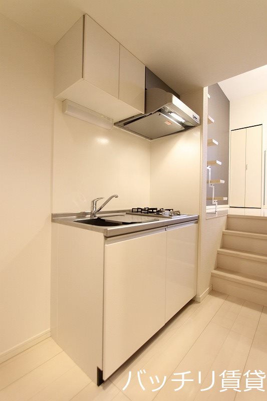 キッチン　画像は同型タイプの為現状を優先致します。