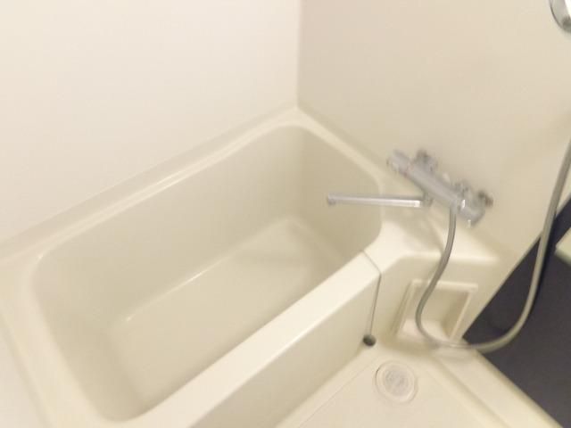 バス・シャワールーム　バスルーム