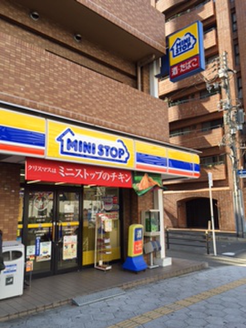 コンビニ　ミニストップ（コンビニ）まで400m