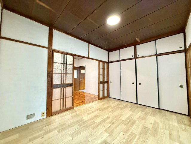 居室・リビング　リビングは広く収納も多いです。