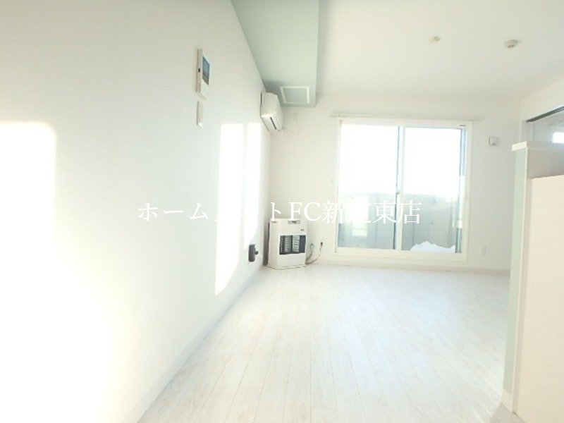 居室・リビング　南向きリビング