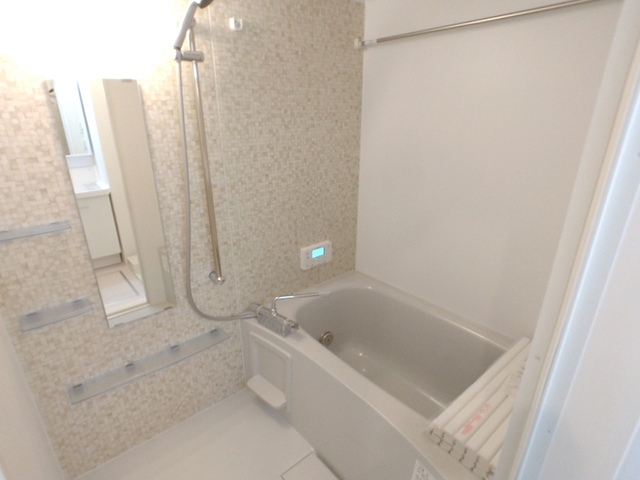 バス・シャワールーム　バスルーム