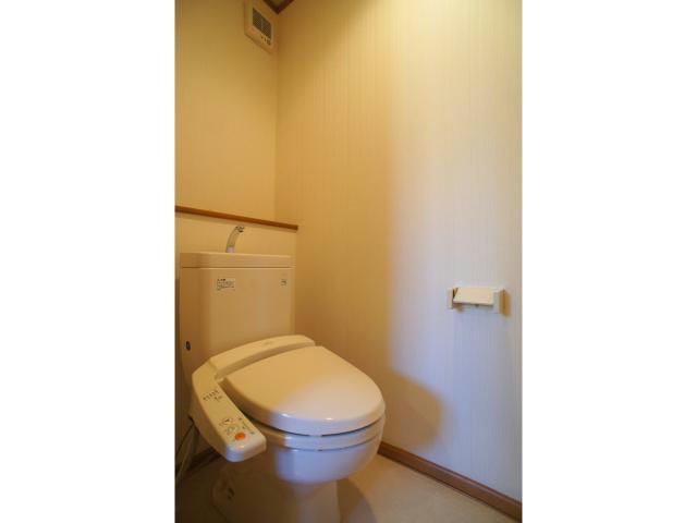 トイレ　温水洗浄便座
