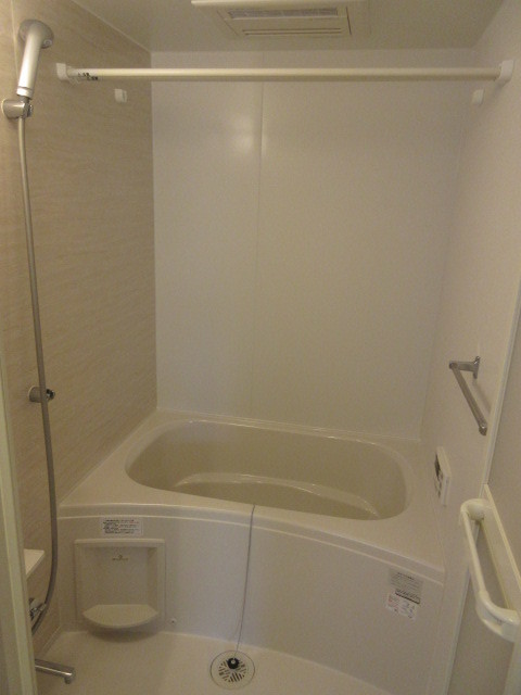 バス・シャワールーム　★追い焚き・乾燥機付き★