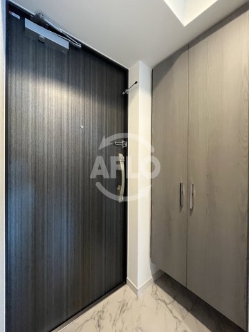 玄関　LaDouceur江坂II　玄関