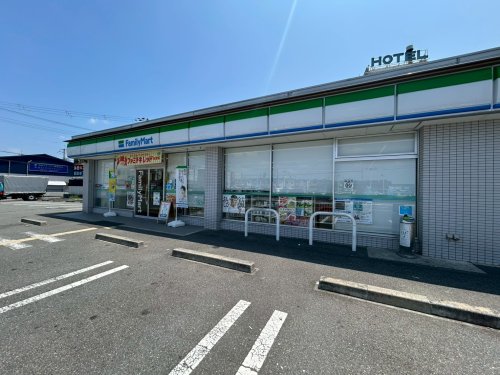 コンビニ　ファミリーマート 東大阪横小路店（コンビニ）まで153m