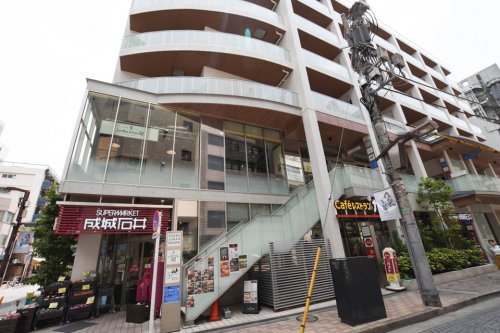 スーパー　成城石井 麻布十番店（スーパー）まで177m