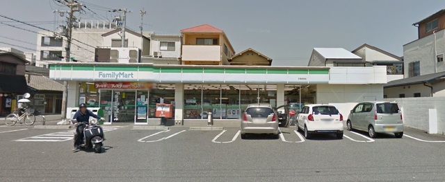コンビニ　ファミリーマート（コンビニ）まで356m